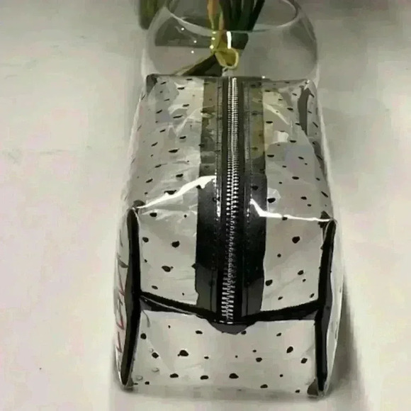 Disney Skinnydip London Cruella - 101 Dalmatians - Cosmetic Bag NWT! - Picture 4 of 4